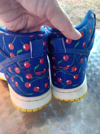 Nike Dunk High Cherry Blue