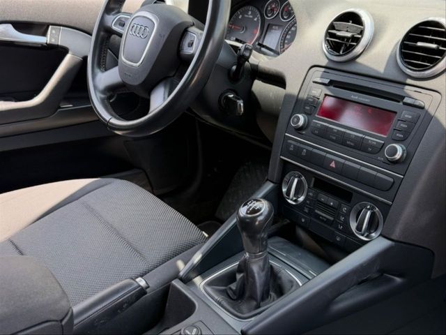 AUDI A3 1.6 TDI 105cv Attraction