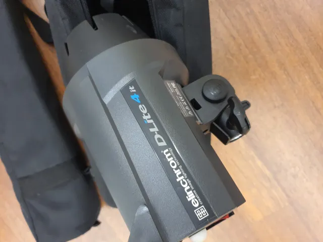 2x Flash Elinchrome D-Lite 4 it