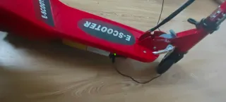 Patinete Eléctrico Infantil Rojo marca e scooter