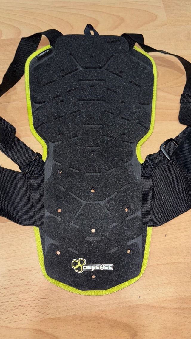 Espaldera Motos/Esquí/Patinetes A ESTRENAR