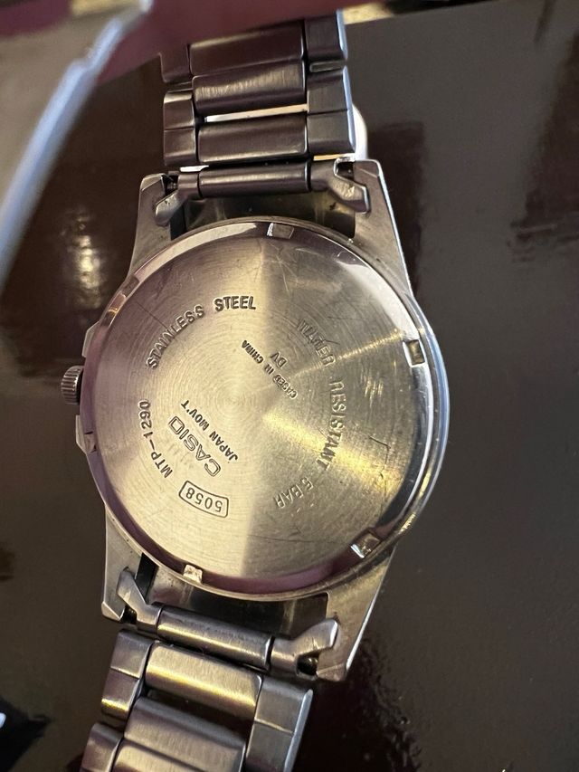 Reloj Casio Quartz Azul y Plateado