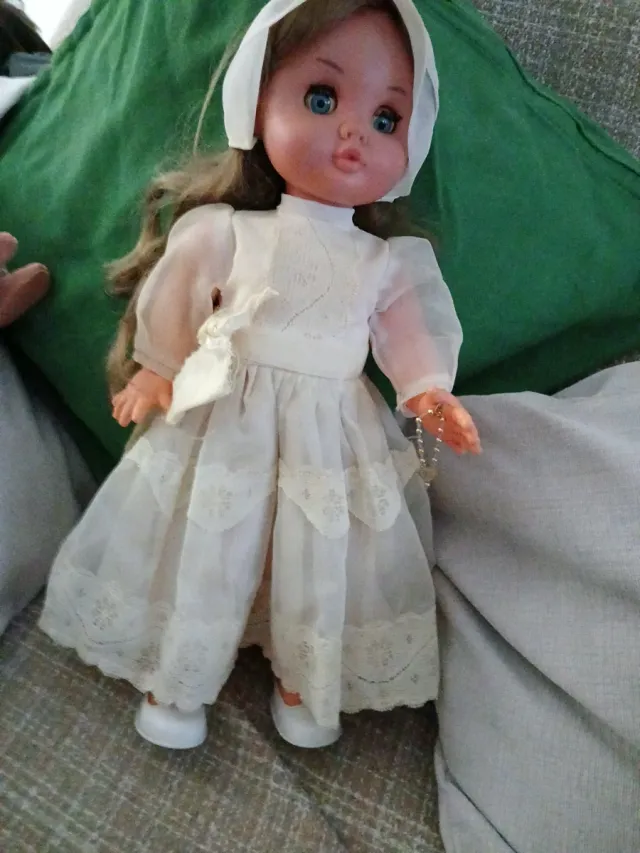 Muñeca antigua comunión vestido encaje