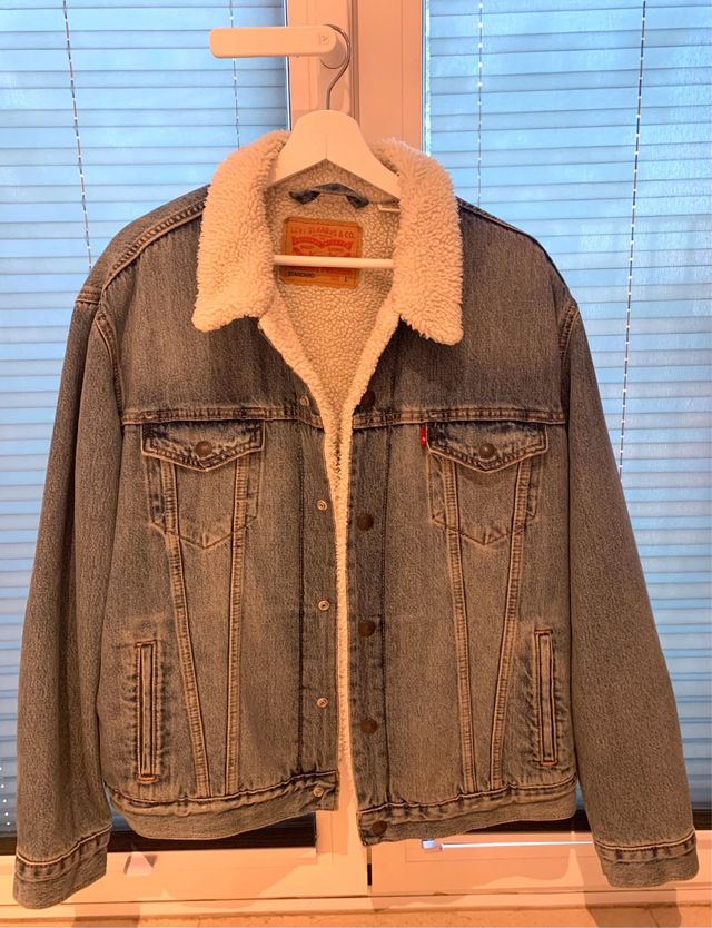 Chaqueta Levi's vaquera con borreguito