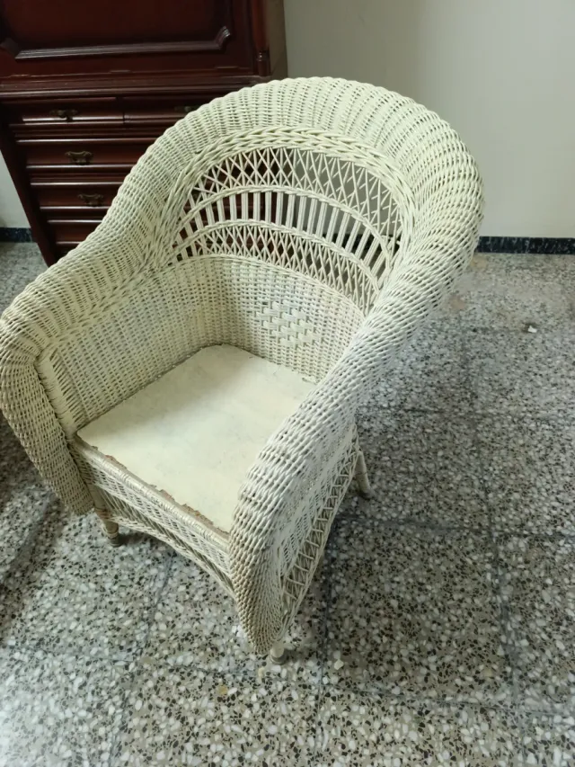 Conjunto Sillón de mimbre beige