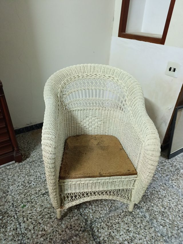 Conjunto Sillón de mimbre beige