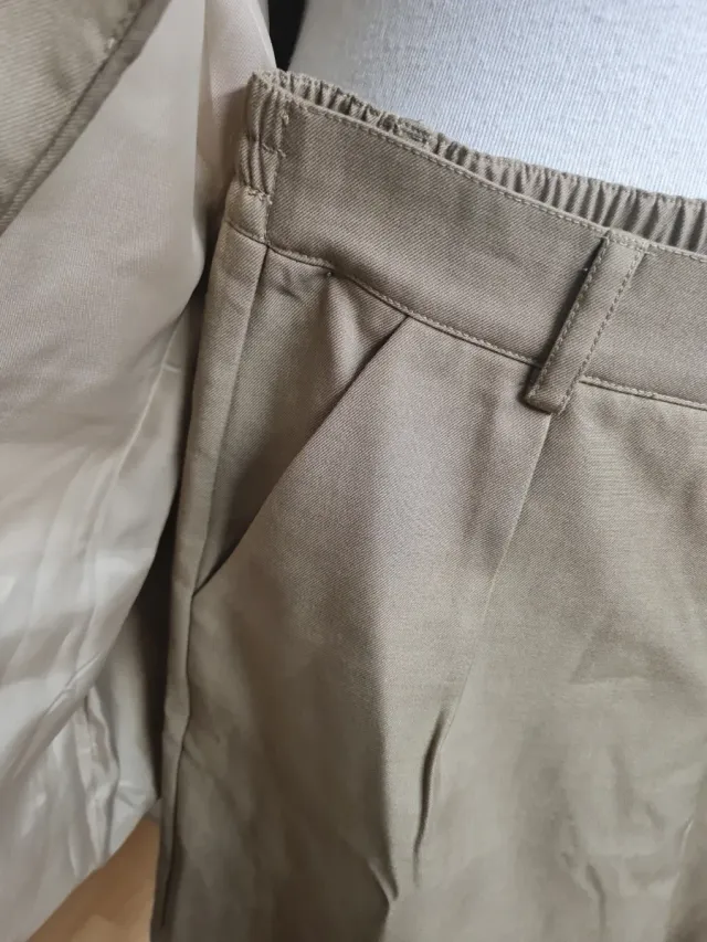 Conjunto sastre dos piezas beige da talla