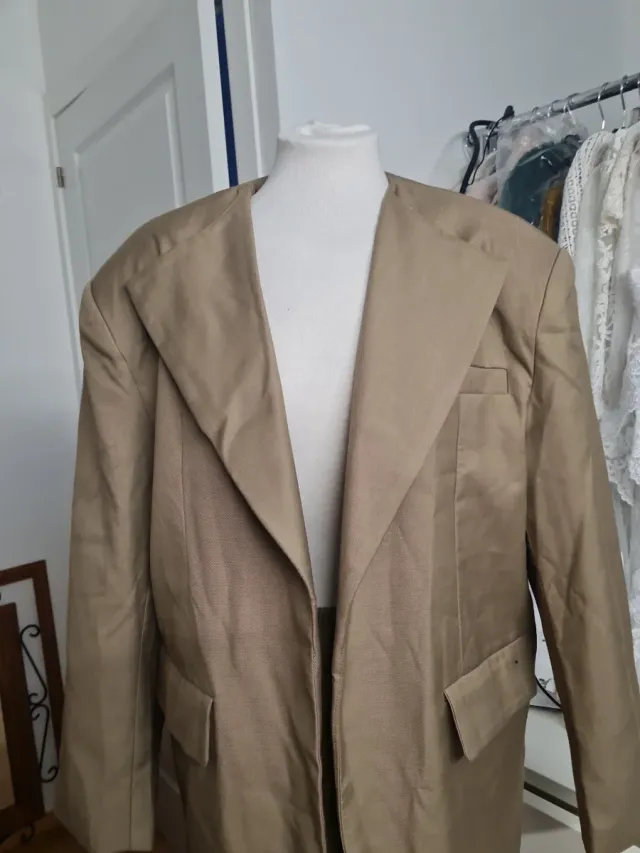 Conjunto sastre dos piezas beige da talla