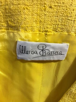 Traje de chaqueta amarillo mujer de modista