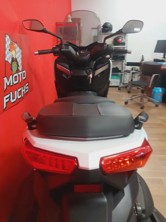 Yamaha XMAX 400 -ABS 2015 - 29.406 km