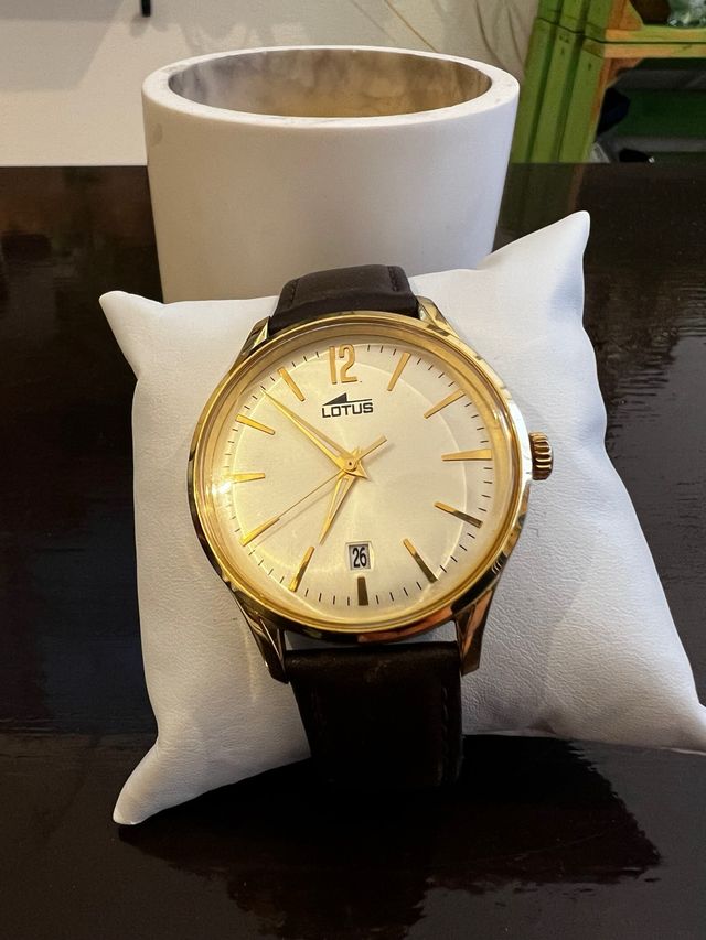 Reloj Lotus Dorado y Marrón de colección