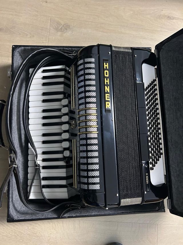 Acordeón Hohner Verdi II