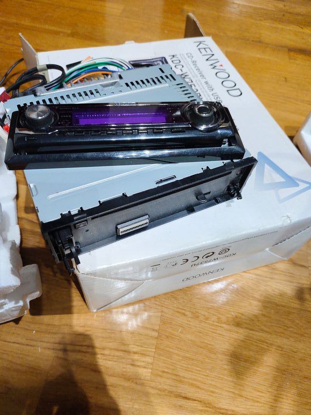 Autorradio Kenwood KDC-W7537U con frontal extraíbl