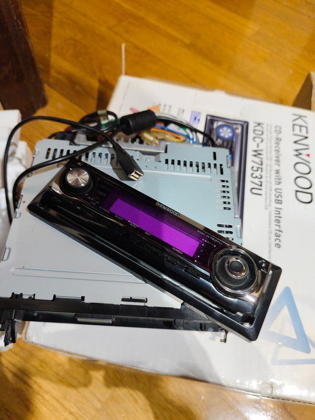 Autorradio Kenwood KDC-W7537U con frontal extraíbl