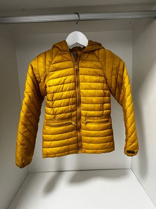 Cazadora acolchada amarilla 140-148