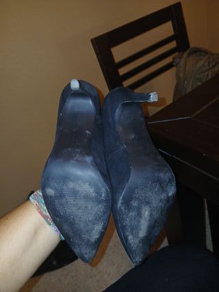 Zapatos de tacón negros Lefties