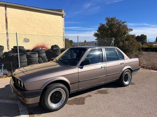 BMW E30 318I