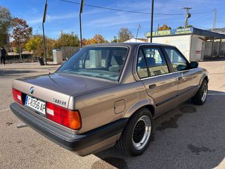BMW E30 318I