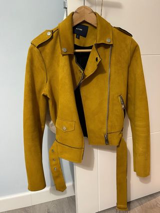 Cazadora Kiabi ante amarilla