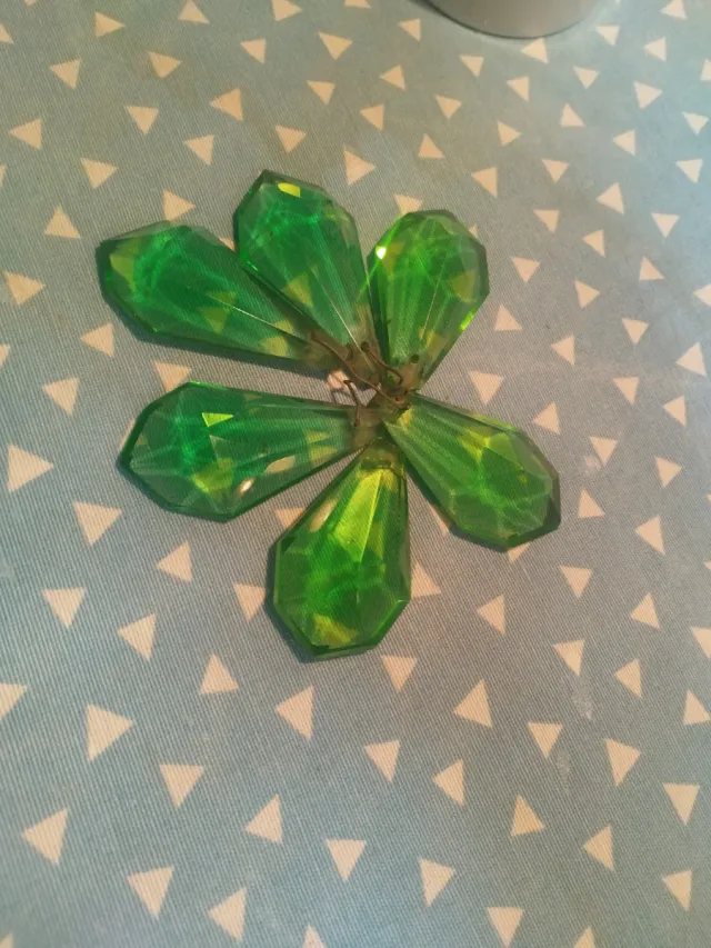 9 Lágrimas de cristal verdes antiguas