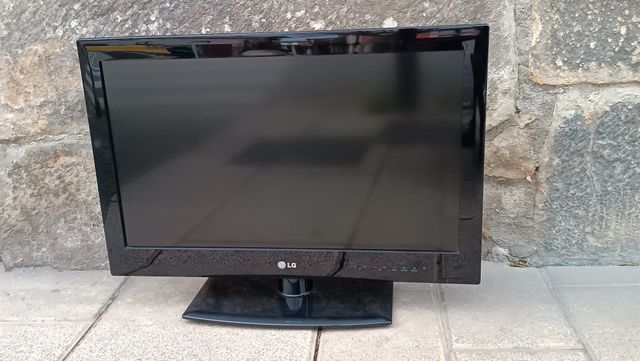 Televisor LG 26 26LE3300