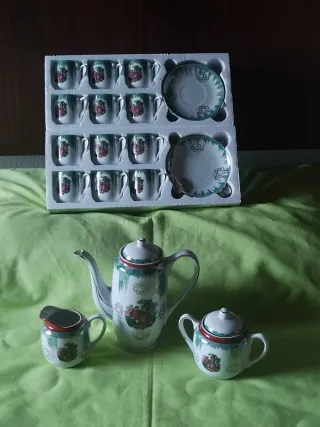 Serviço de café japonês em porcelana