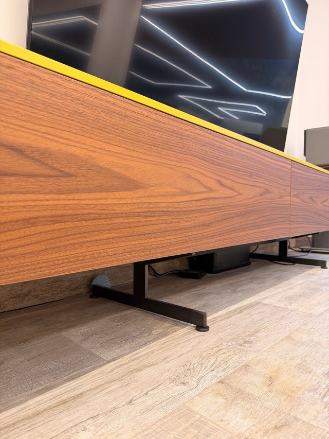 Mesa TV madera mostaza y marrón