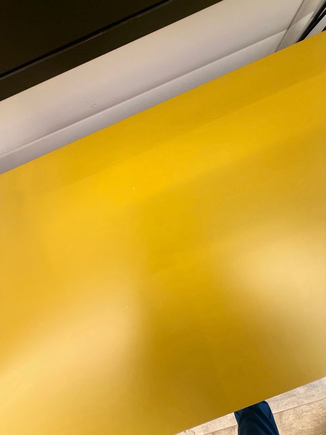 Mesa TV madera mostaza y marrón