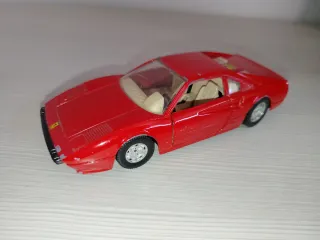 Ferrari 308 GTB 1/24 Bburago