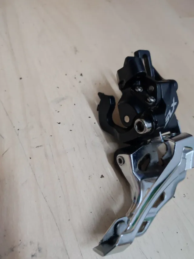 Desviador delantero Shimano SLX