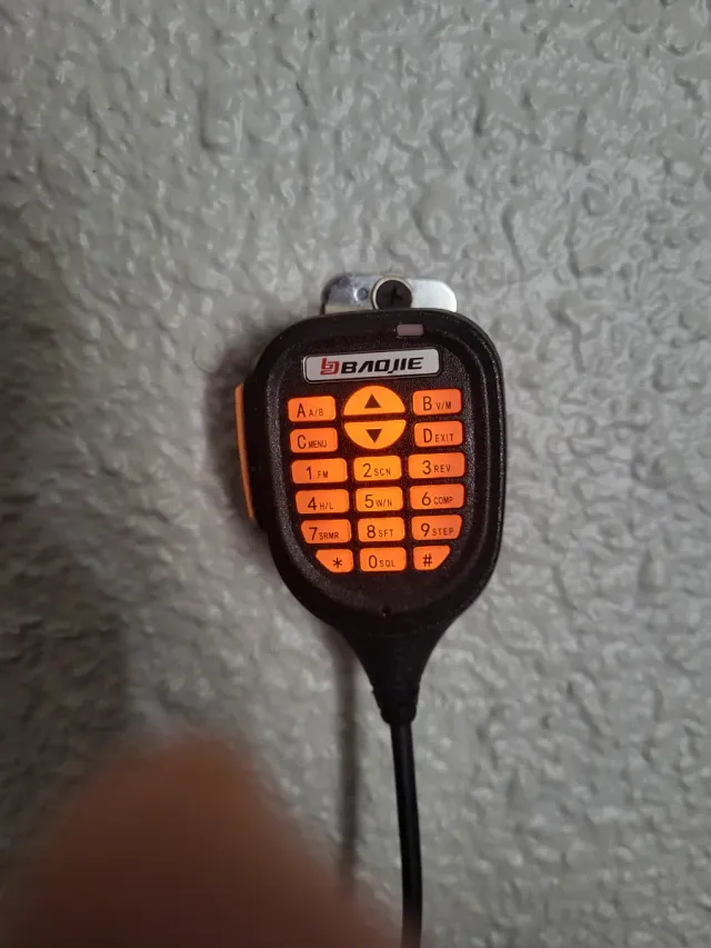 Emisora Baojie BJ-218 Bibanda