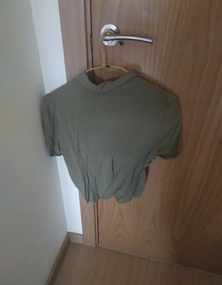 Camisa crop top verde