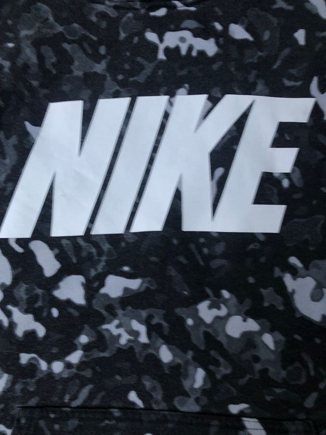 Sudadera Nike Camuflaje Negro/Gris (Talla M)