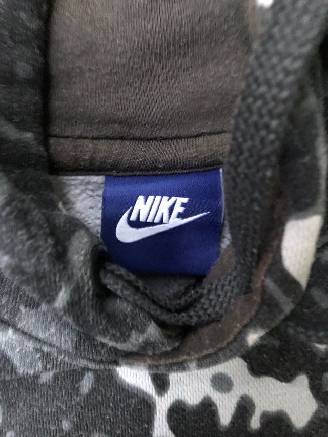Sudadera Nike Camuflaje Negro/Gris (Talla M)