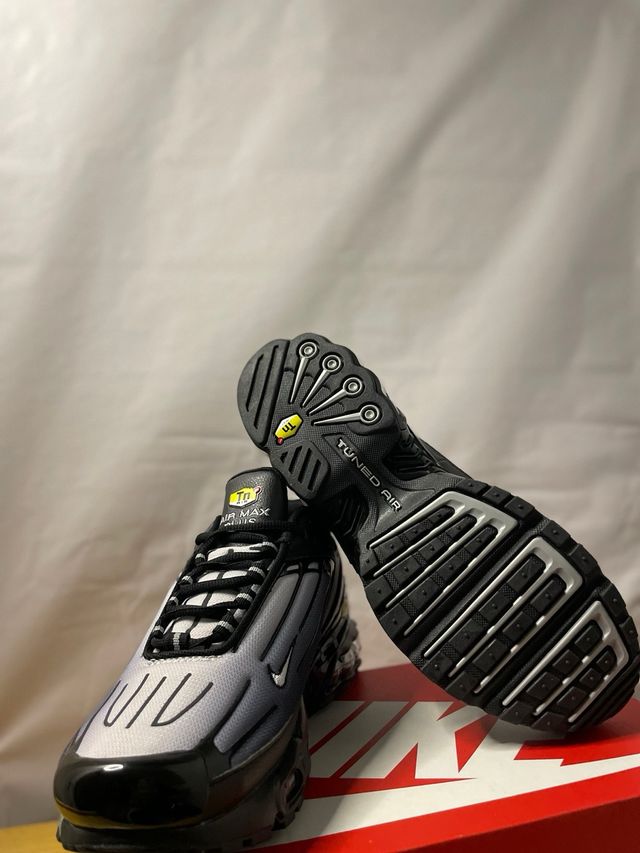 Nike Air Max Plus TN Negro Gris