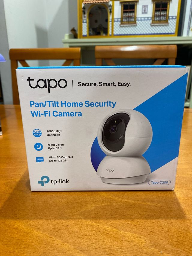 Cámara Seguridad Wi-Fi Tapo C200 Pan/Tilt