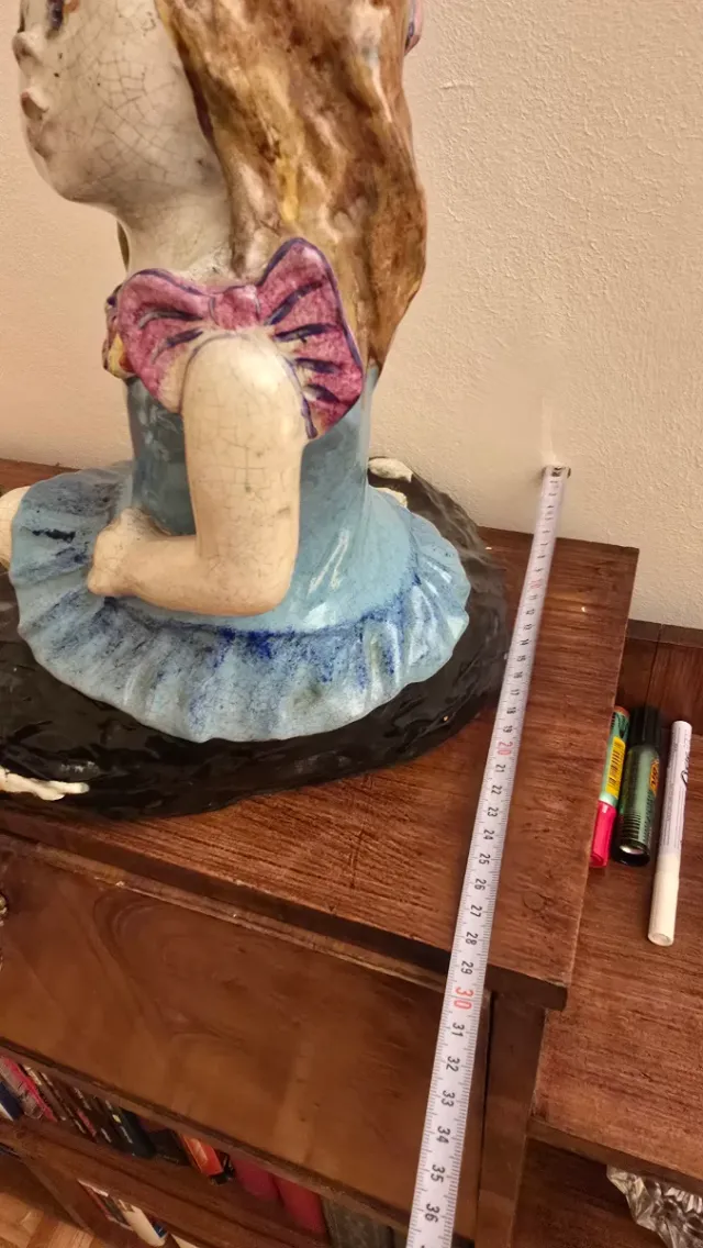 Escultura cerámica niña y perro tipo ripolles