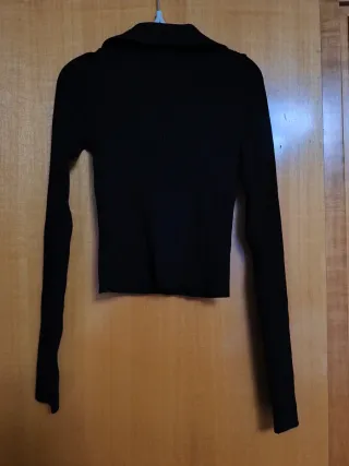 Jersey Bershka negro corto punto fino