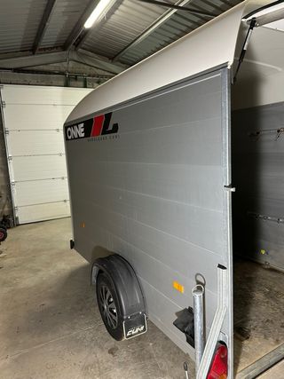 Remolque ONNE L de aluminio y fibra