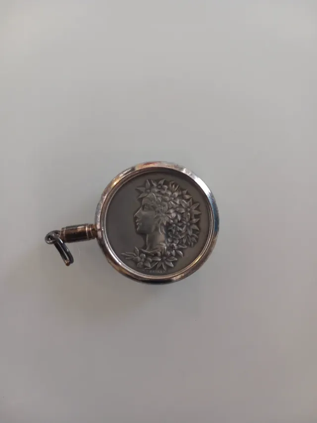 Medaglia Voto Donne 1945-1995 Istituto Poligrafico