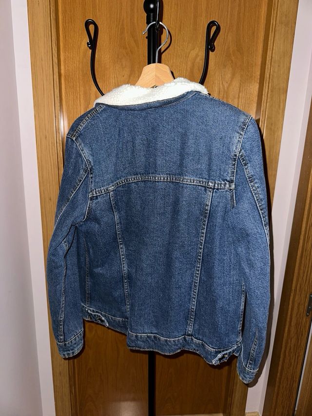 Chaqueta vaquera Bershka azul