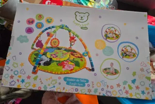 Parque infantil com brinquedos