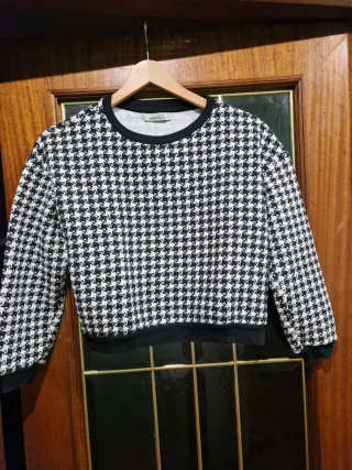 Diferentes Jerseys S/M por 1 euro la unidad