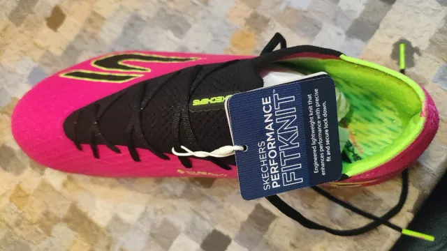 Zapatillas Skechers SKX Futbol Rosa/Negro