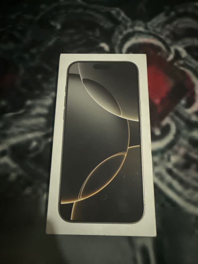 iPhone 16 Pro Max plata