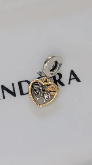 Charm Corazón Abejas y Panal
