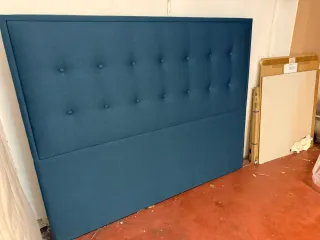 CABECERO TAPIZADO CAPITONÉ de EXPOSICIÓN 190x155