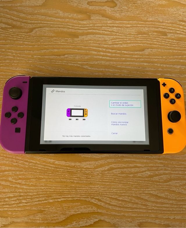 Joycons Morado y Naranja Nintendo Switch