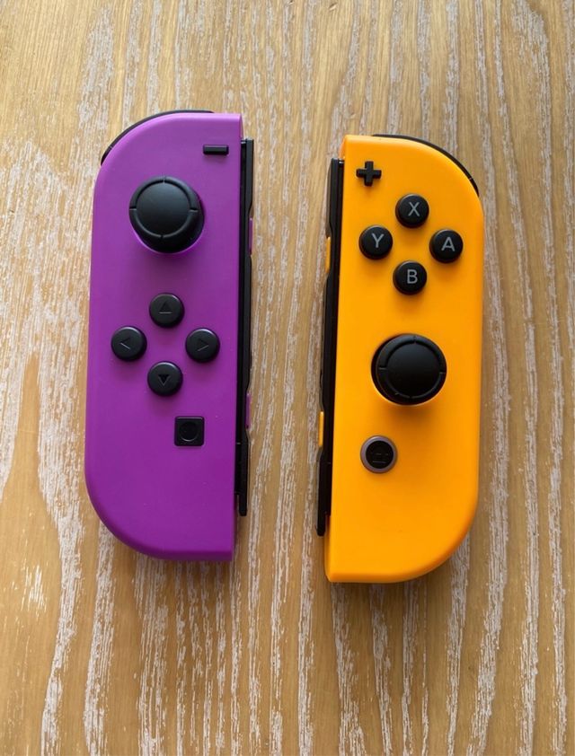 Joycons Morado y Naranja Nintendo Switch