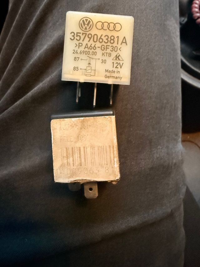 Relé 109 VW 